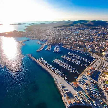 Josip-5 By Interhome Трибунь