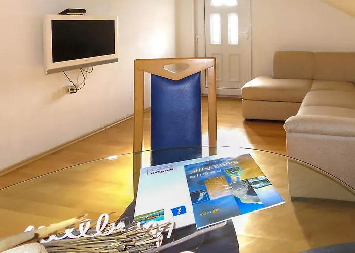 Josip-5 By Interhome